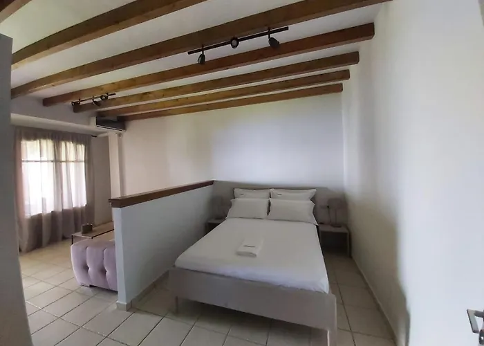 Liogerma * Tsoukaladhes